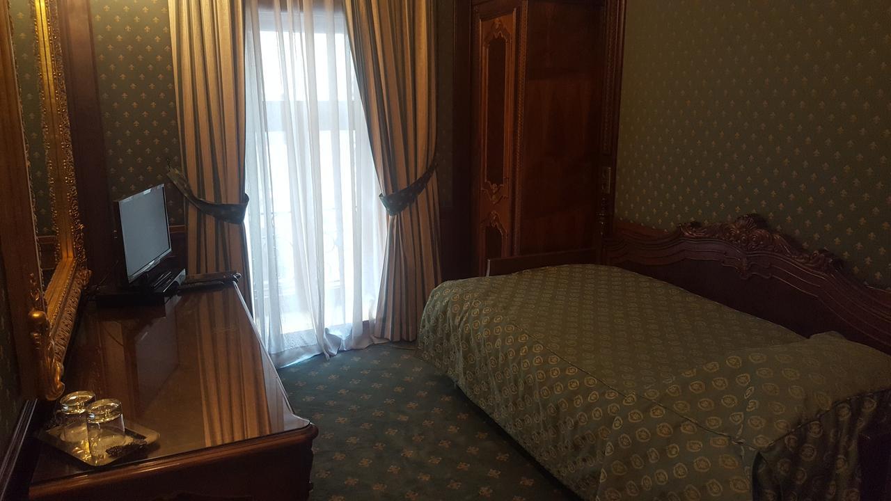 Hotel Casa Capsa Βουκουρέστι Εξωτερικό φωτογραφία